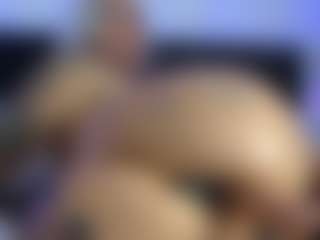 HornyLindzay's Live Sex Cam Show