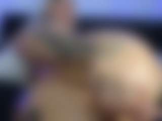HornyLindzay's Live Sex Cam Show
