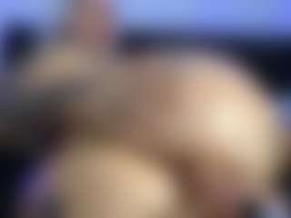 HornyLindzay's Live Sex Cam Show