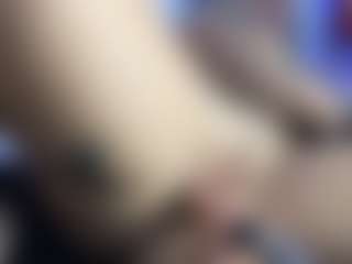 HornyLindzay's Live Sex Cam Show