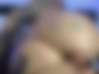 HornyLindzay's Live Sex Cam Show