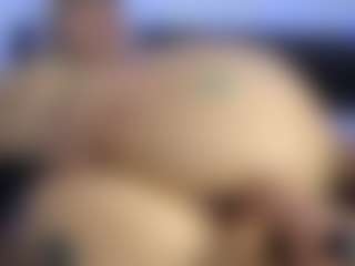 HornyLindzay's Live Sex Cam Show