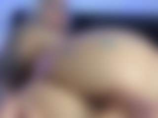 HornyLindzay's Live Sex Cam Show