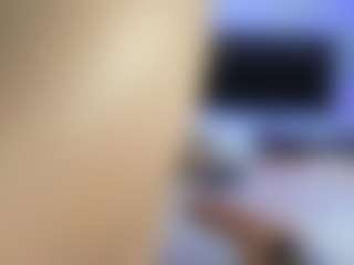 HornyLindzay's Live Sex Cam Show