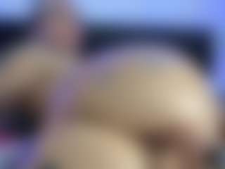 HornyLindzay's Live Sex Cam Show
