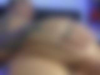 HornyLindzay's Live Sex Cam Show