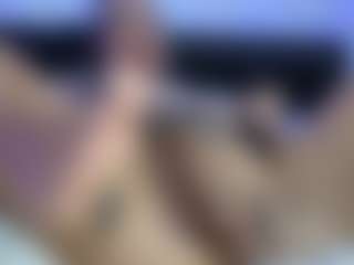 HornyLindzay's Live Sex Cam Show