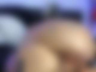 HornyLindzay's Live Sex Cam Show