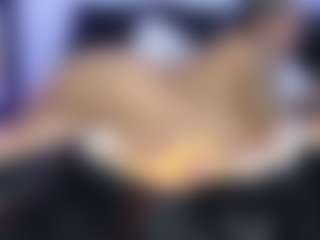 HornyLindzay's Live Sex Cam Show