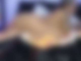 Live cam show with HornyLindzay - Lush on CamwithHer