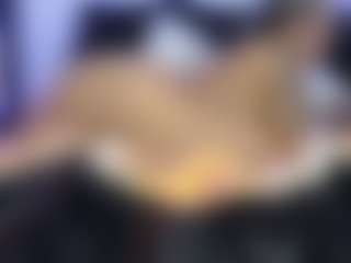 HornyLindzay's Live Sex Cam Show