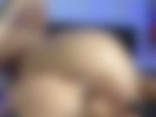 HornyLindzay's Live Sex Cam Show