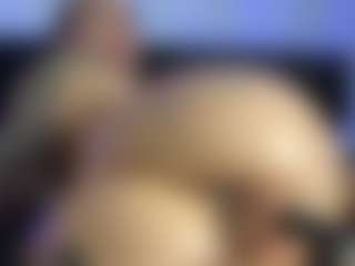 HornyLindzay's Live Sex Cam Show