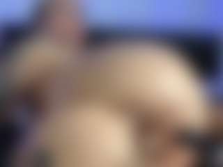 HornyLindzay's Live Sex Cam Show