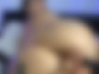 HornyLindzay's Live Sex Cam Show