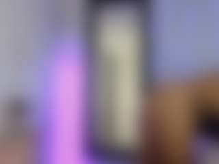 HornyLindzay's Live Sex Cam Show