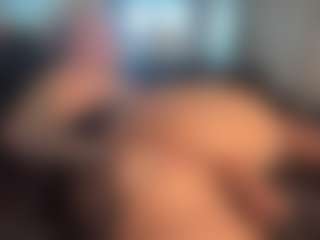 HornyLindzay's Live Sex Cam Show