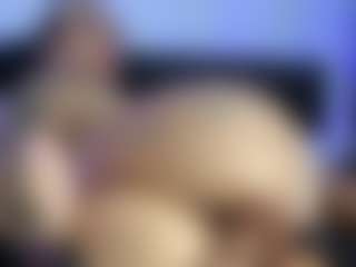 HornyLindzay's Live Sex Cam Show