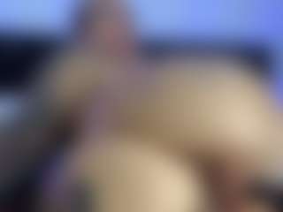 Live cam show with HornyLindzay - Underwear on Streamer API