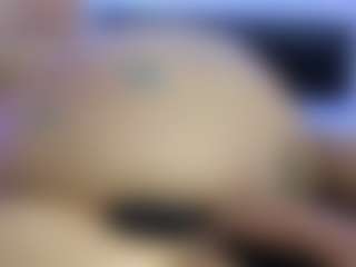 HornyLindzay's Live Sex Cam Show