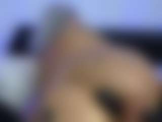 HornyLindzay's Live Sex Cam Show