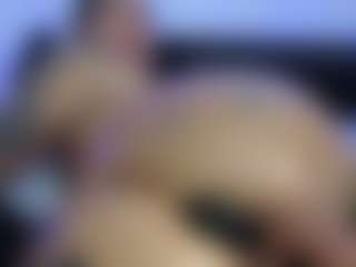 HornyLindzay's Live Sex Cam Show