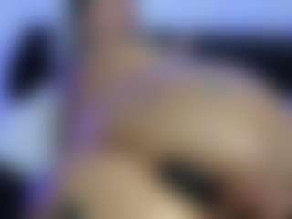 HornyLindzay's Live Sex Cam Show