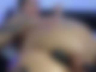 HornyLindzay's Live Sex Cam Show