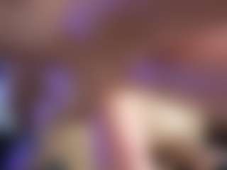 HornyLindzay's Live Sex Cam Show