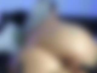 HornyLindzay's Live Sex Cam Show