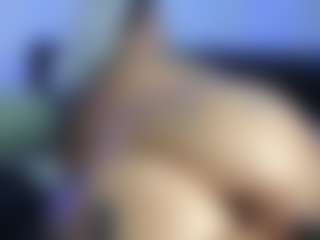 HornyLindzay's Live Sex Cam Show