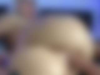 HornyLindzay's Live Sex Cam Show