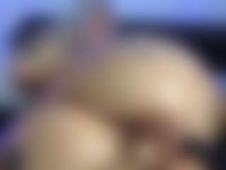 Live cam show with HornyLindzay - Big Ass on Camsoda