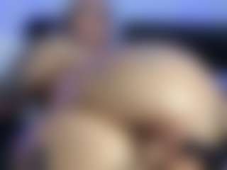 HornyLindzay's Live Sex Cam Show