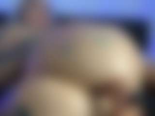 HornyLindzay's Live Sex Cam Show