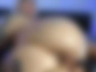 Live cam show with HornyLindzay - Pornstar Ebony on AdultVida.com