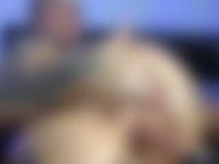 HornyLindzay's Live Sex Cam Show
