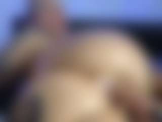 HornyLindzay's Live Sex Cam Show