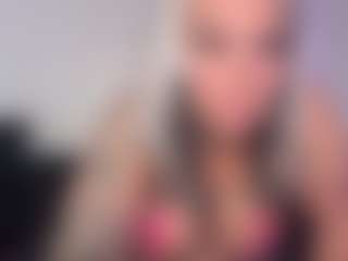 HornyLindzay's Live Sex Cam Show