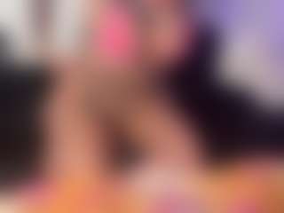 HornyLindzay's Live Sex Cam Show