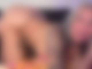 Live cam show with HornyLindzay - Latina on Soda Cam
