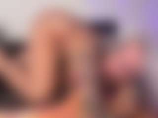 HornyLindzay's Live Sex Cam Show