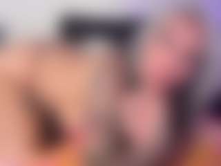 HornyLindzay's Live Sex Cam Show
