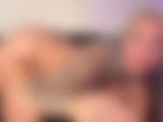 HornyLindzay's Live Sex Cam Show