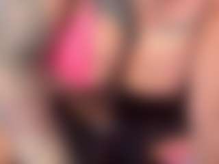 HornyLindzay's Live Sex Cam Show