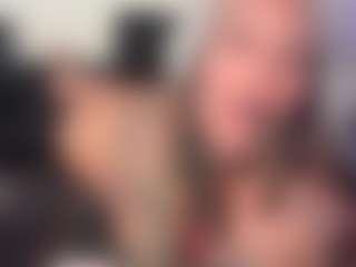Live cam show with HornyLindzay - Tease on SpankPalCams