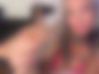 HornyLindzay's Live Sex Cam Show