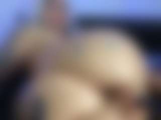 HornyLindzay's Live Sex Cam Show