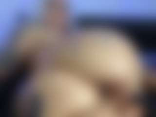 HornyLindzay's Live Sex Cam Show