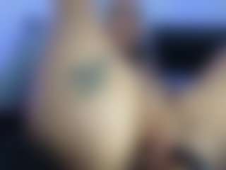 Live cam show with HornyLindzay - HD Toys on eurowanks.com
